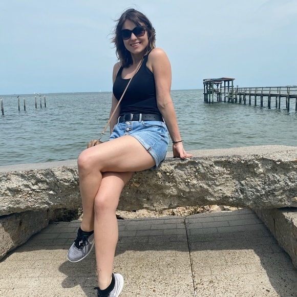 Meet Your Posher - Picture 4 of 8